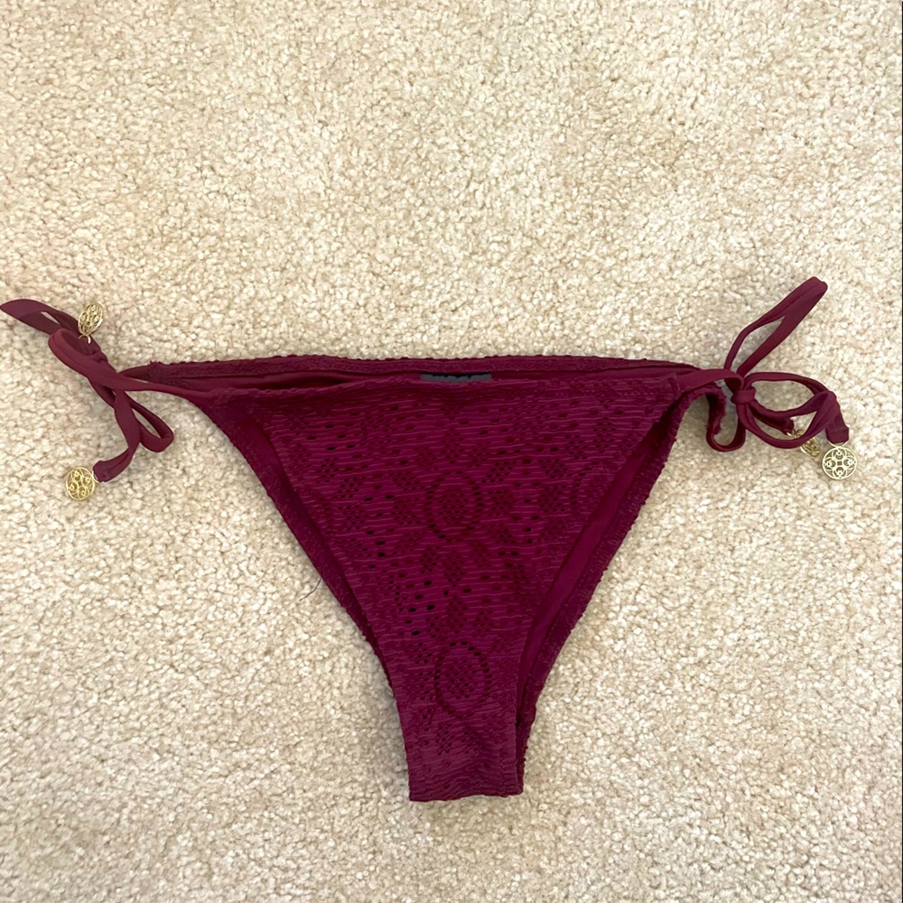 Cheeky bikini bottom